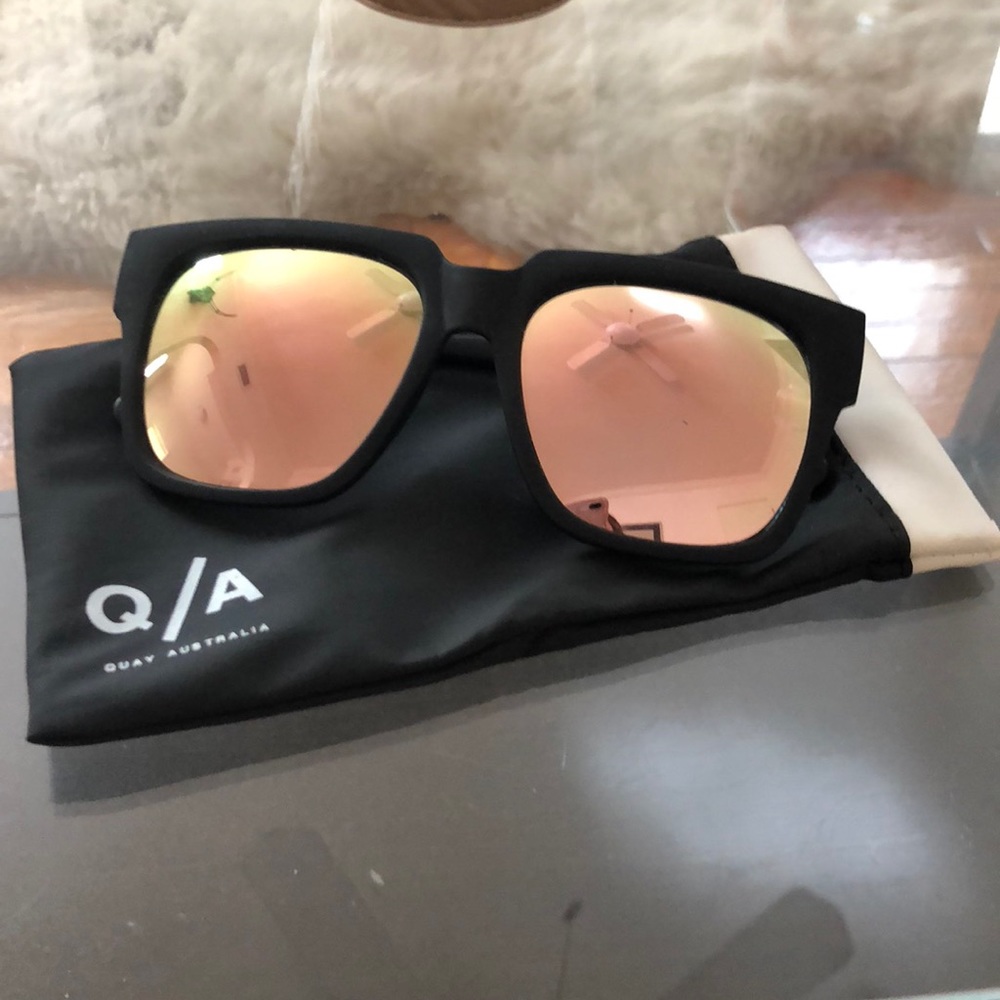 Quay on the prowl sunglasses worn once